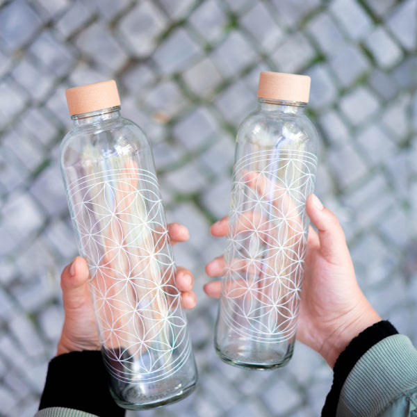 CARRY Glasflasche (1L) / FLOWER OF LIFE